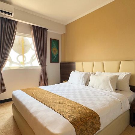 Lorin Syariah Solo Hotel Extérieur photo