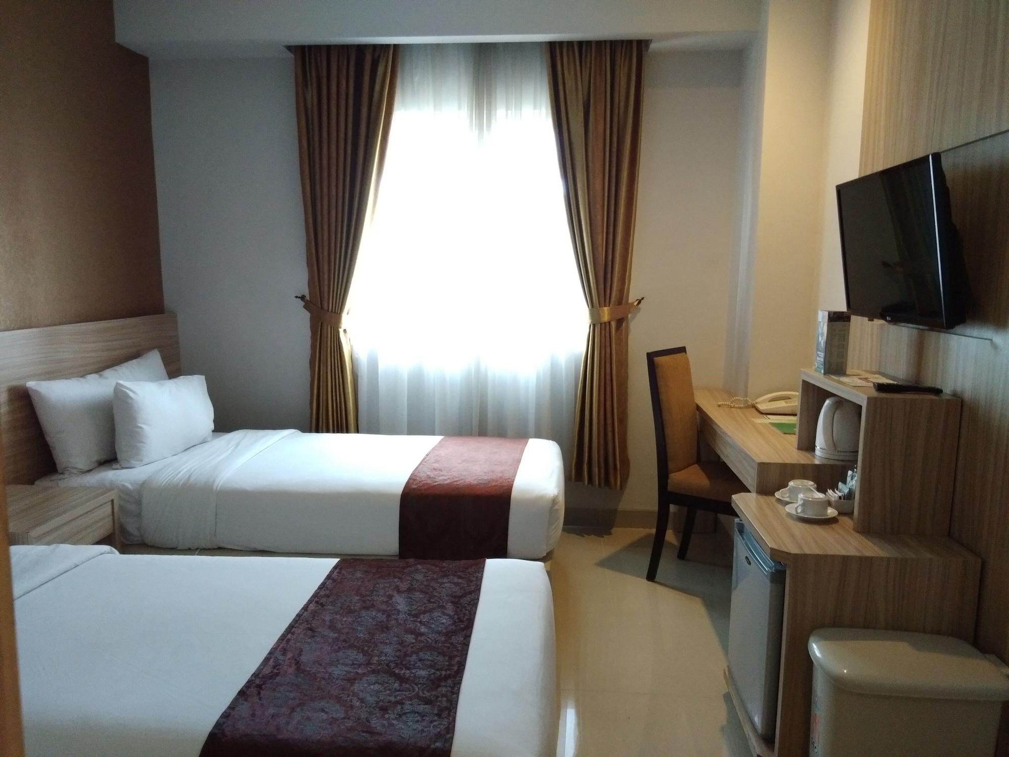 Lorin Syariah Solo Hotel Extérieur photo