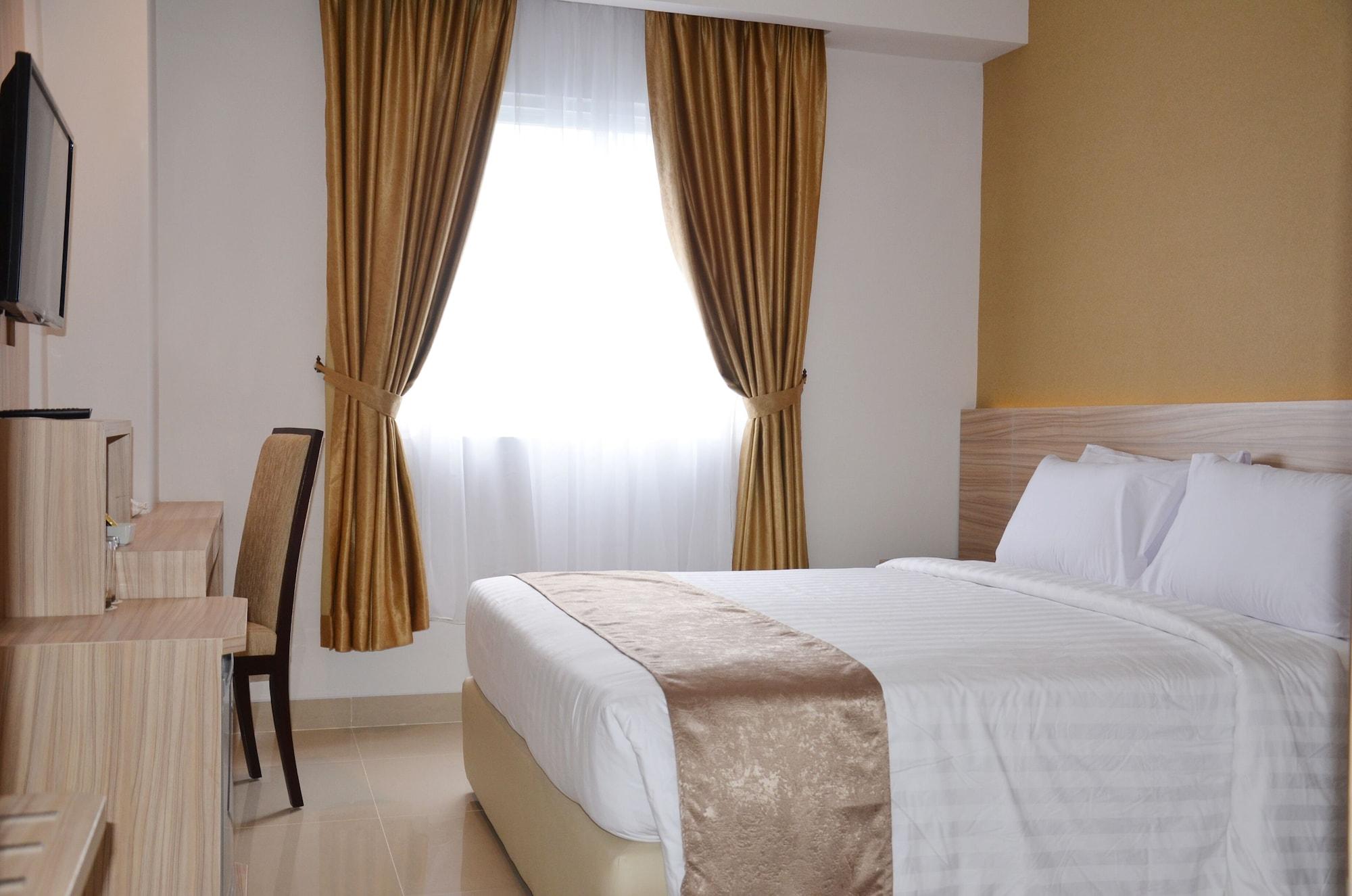 Lorin Syariah Solo Hotel Extérieur photo
