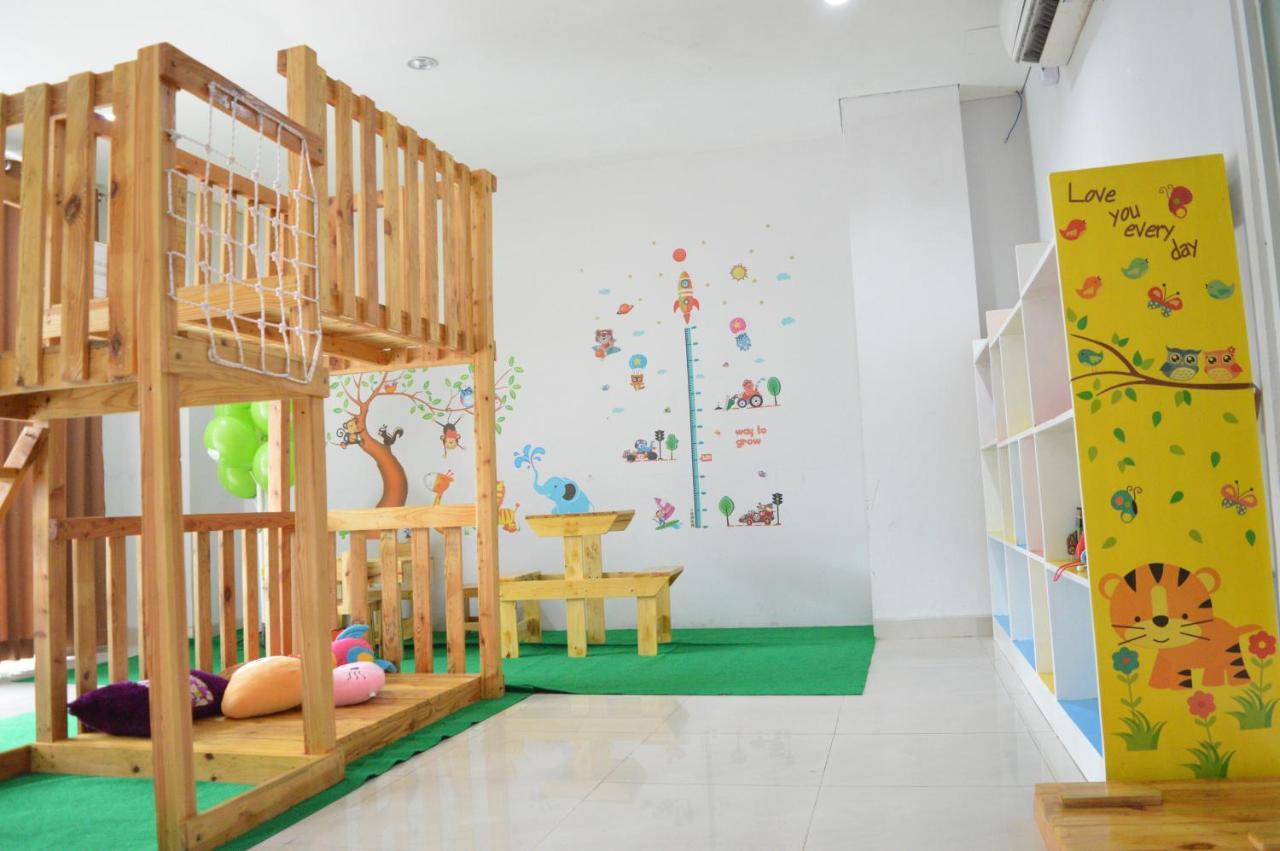 Lorin Syariah Solo Hotel Extérieur photo