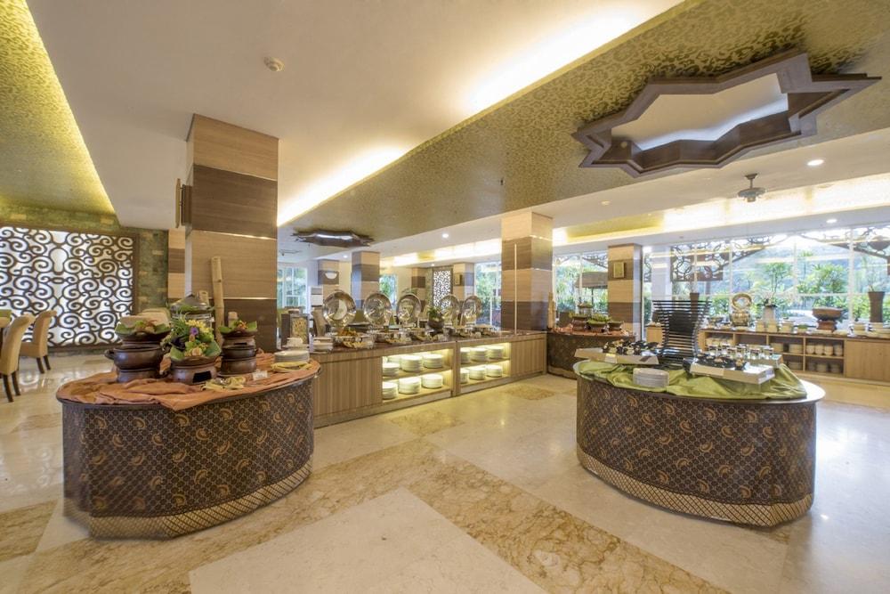 Lorin Syariah Solo Hotel Extérieur photo