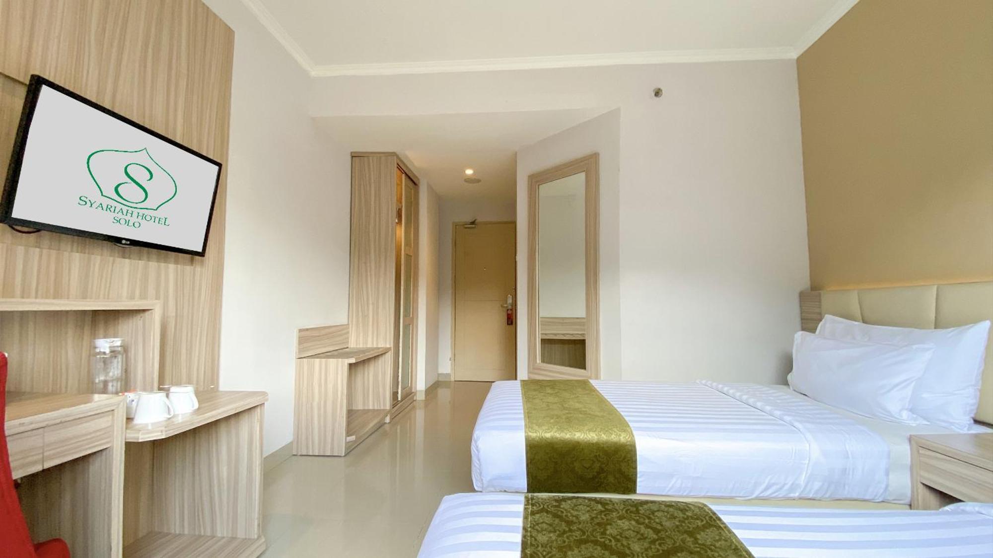Lorin Syariah Solo Hotel Extérieur photo