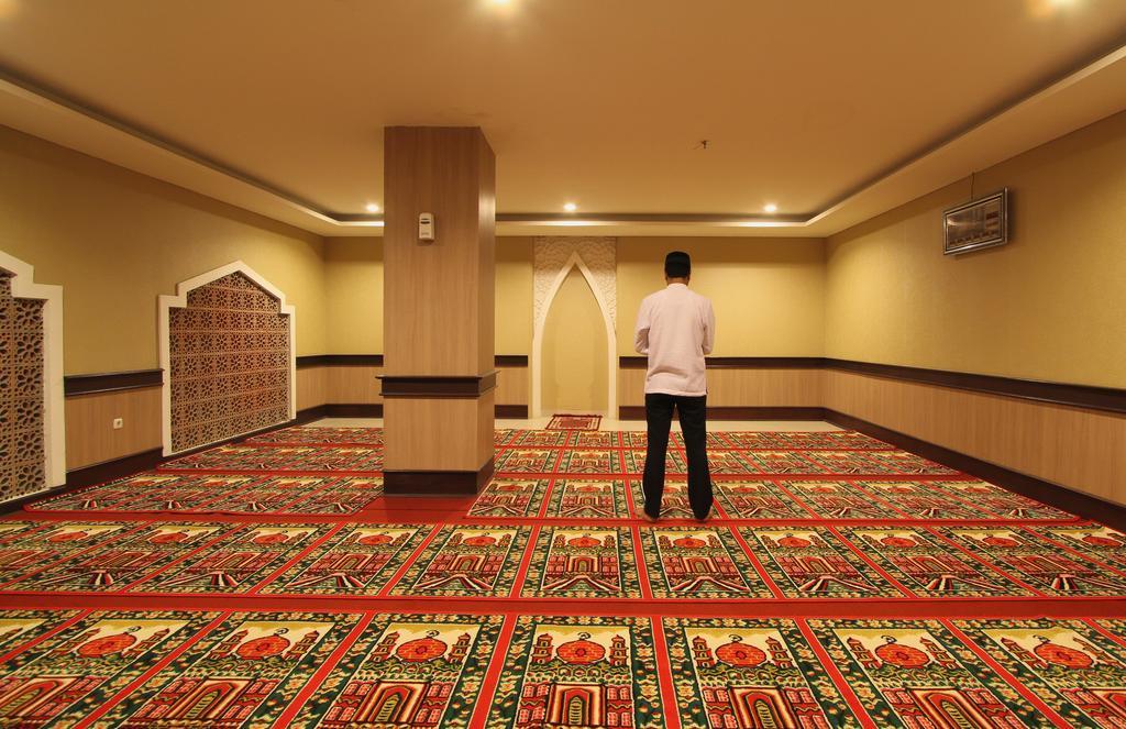Lorin Syariah Solo Hotel Extérieur photo
